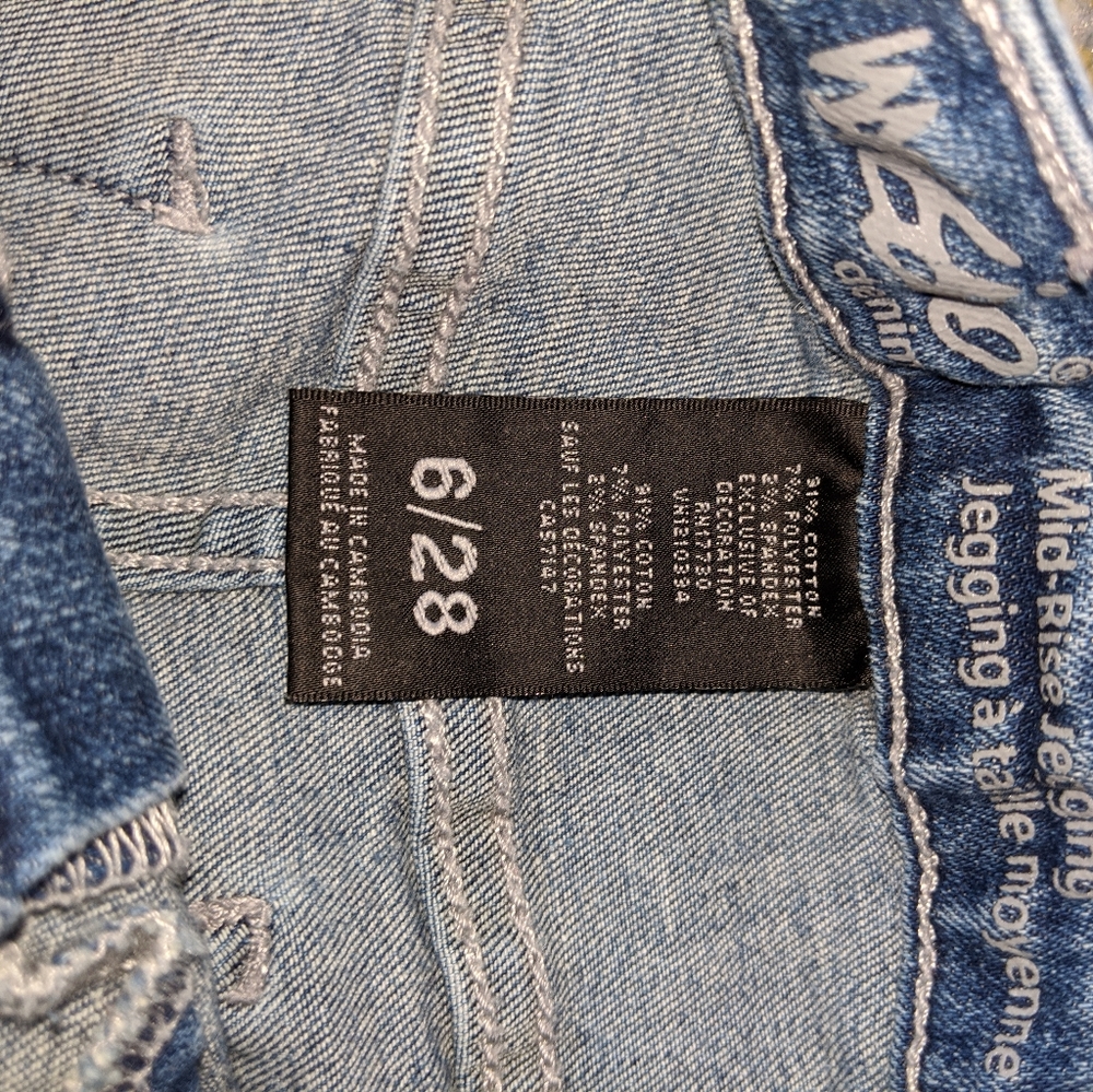 Jeans - Picture 4 of 5